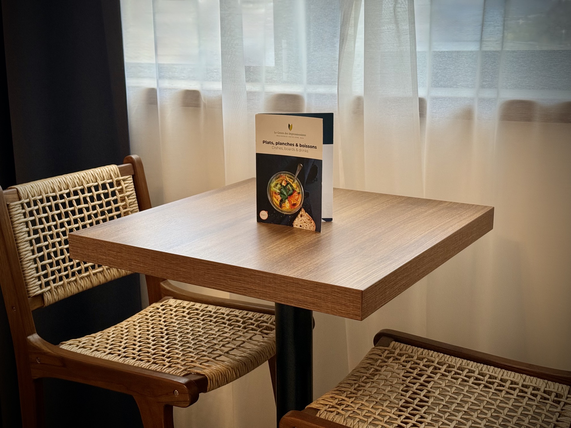 Coin repas d'un hôtel business près de Pontoise